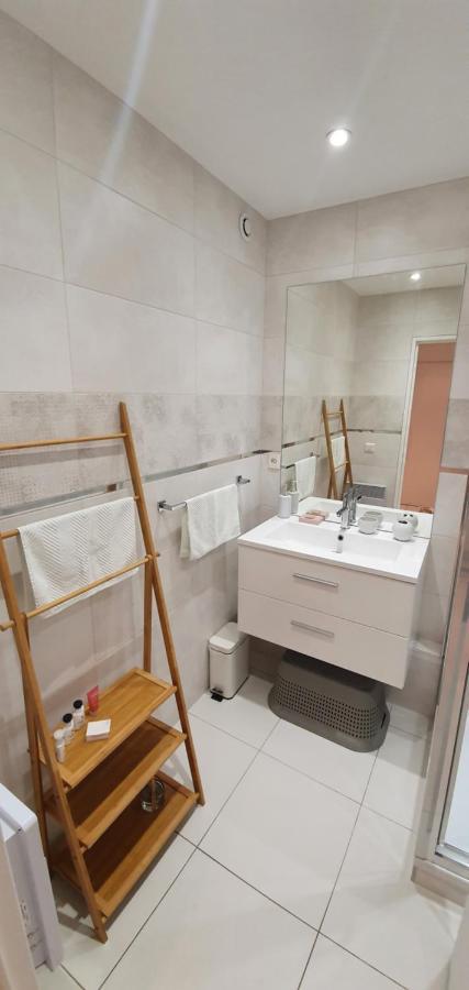 Le Lodge, T2 Classe 3 Etoiles Avec Jardin, Parking, Piscine & Mer A 2 Pas Menton Luaran gambar